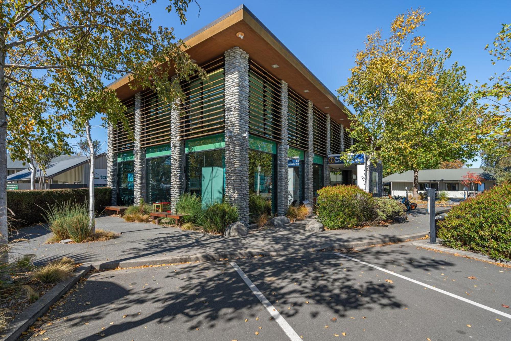 Tasman Holiday Parks - Christchurch Eksteriør billede The library at the University of Waikato's Hamilton campus