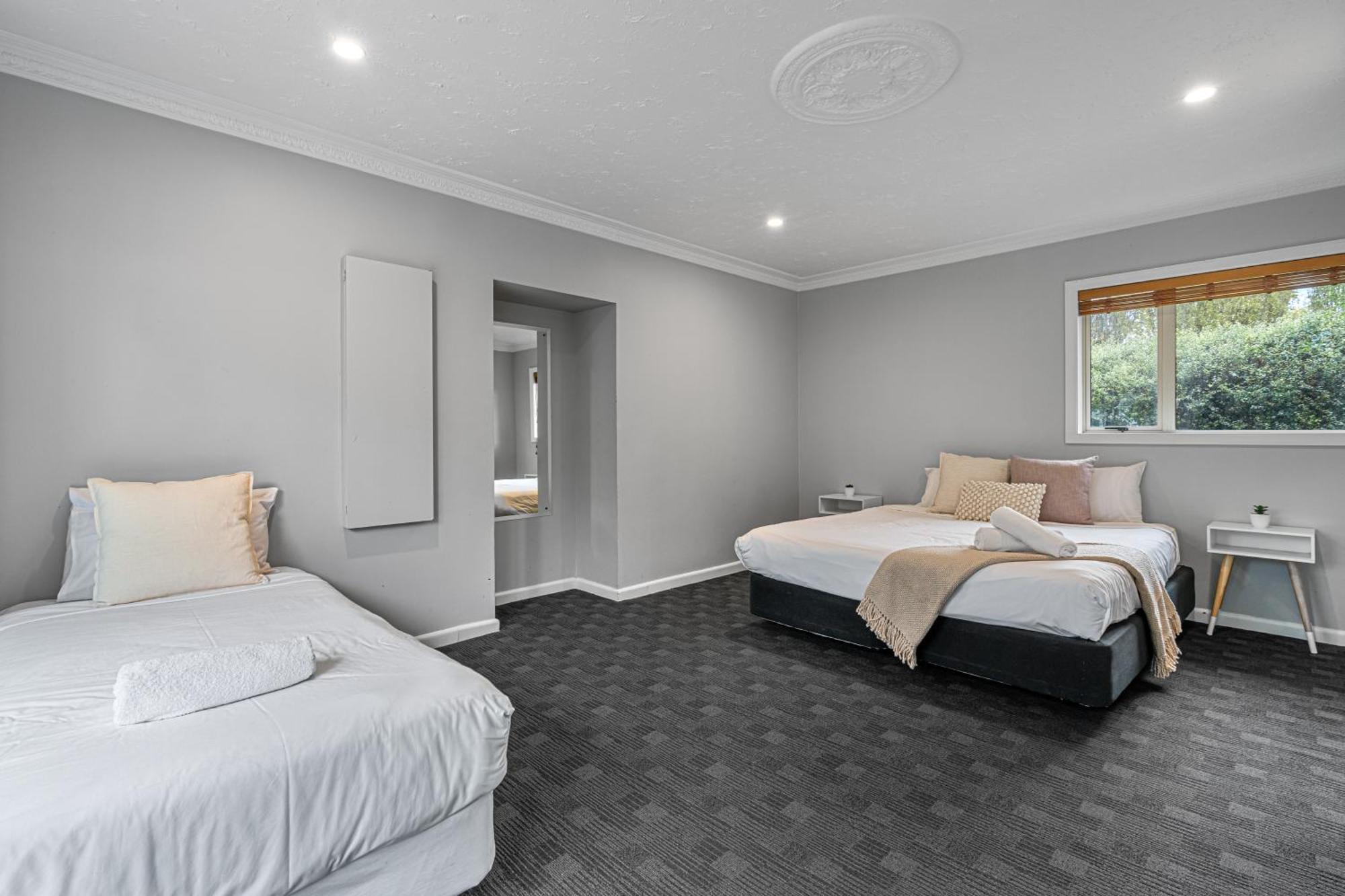 Tasman Holiday Parks - Christchurch Eksteriør billede A bedroom at the hotel