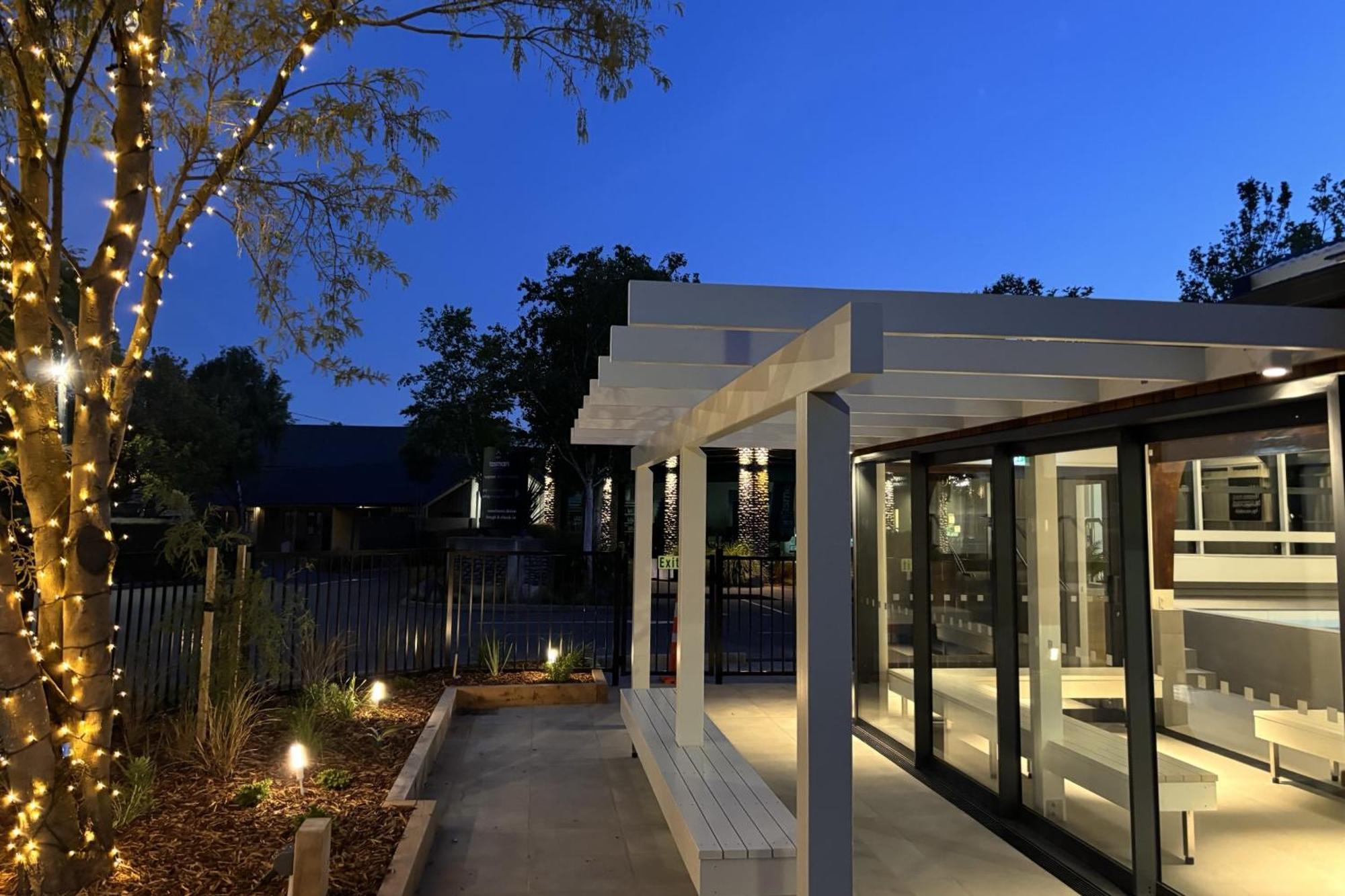 Tasman Holiday Parks - Christchurch Eksteriør billede The station in 2019